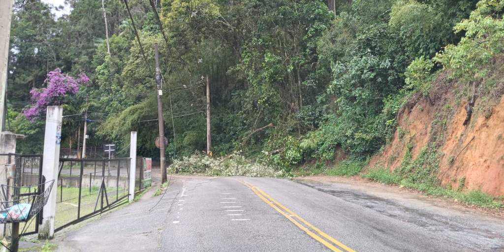 Tempestade assusta moradores de Nova Friburgo nesta segunda; veja a previsão