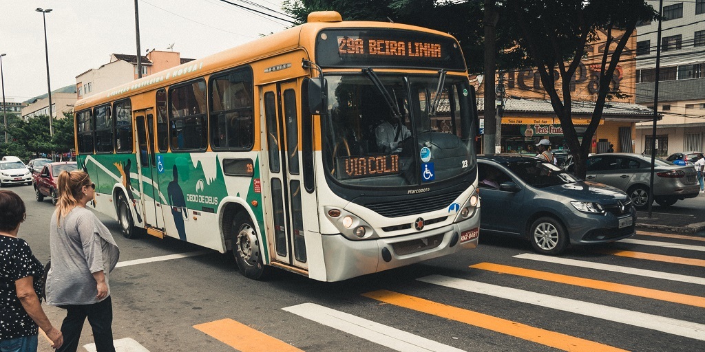 Idosos de Teresópolis que têm entre 60 e 64 anos perdem gratuidade em ônibus