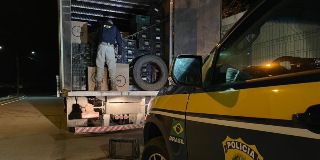 PRF apreende, em Teresópolis, 450 mil maços de cigarros roubados