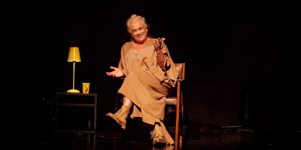 Teatro municipal de Nova Friburgo recebe espetáculo 'Ficções' com atriz Vera Holtz