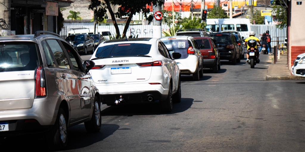 Detran RJ prorroga calendário de licenciamento de veículos de 2026; veja novas datas