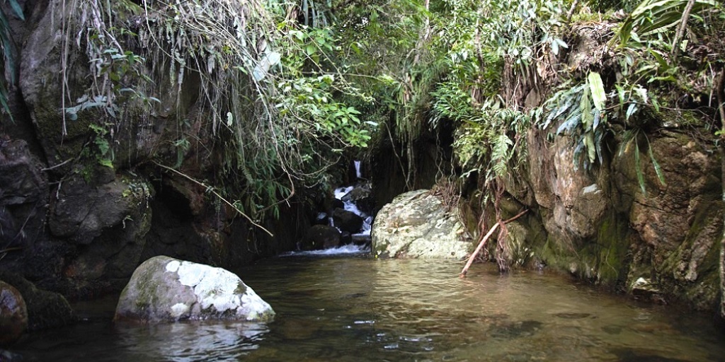 Cachoeira Indiana Jones fica na localidade de Boa Esperança, em Nova Friburgo