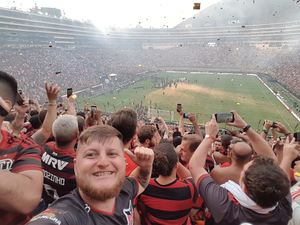 José Carlos não escondeu a emoção do título do Flamengo