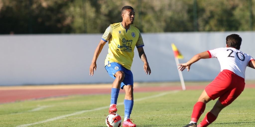 Jogador de Cantagalo inicia trajetória no futebol português