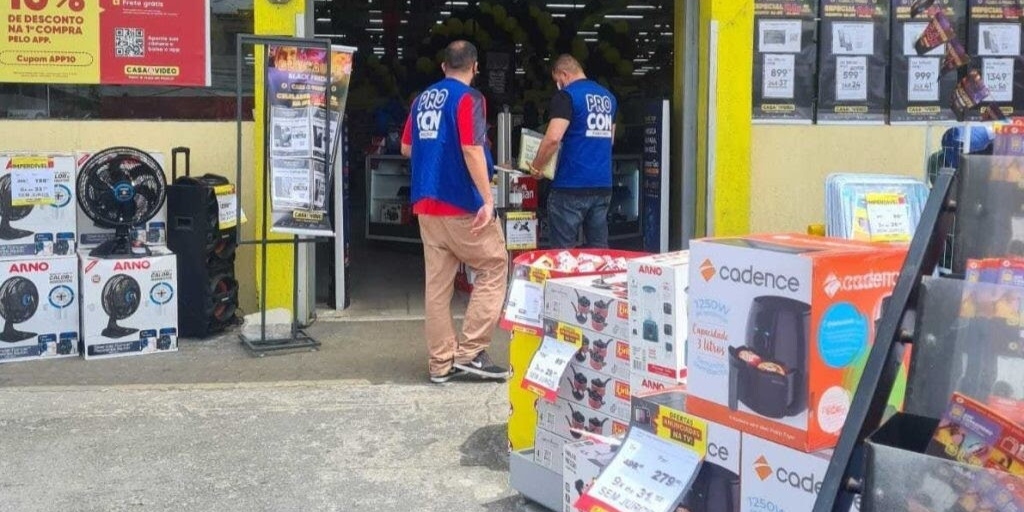 Procon de Cabo Frio realiza ações educativas para o Dia do Cliente, celebrado nesta quinta 