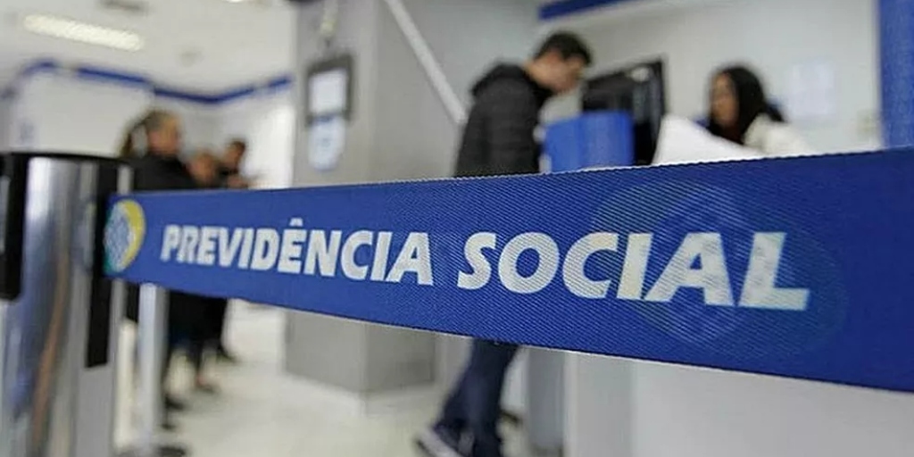 Prova de vida: INSS alerta para golpes que 'roubam' dados dos beneficiários
