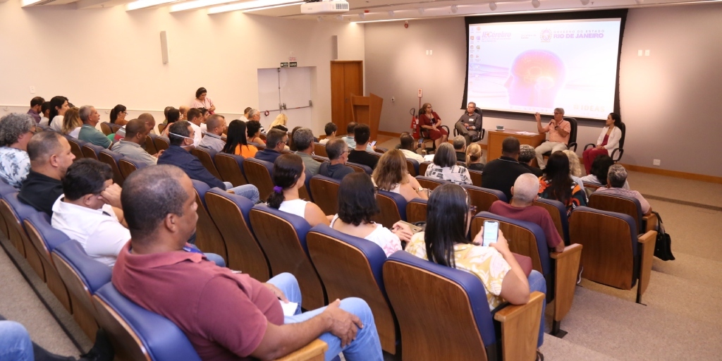 Encontro reuniu profissionais das equipes municipais de vigilância epidemiológica