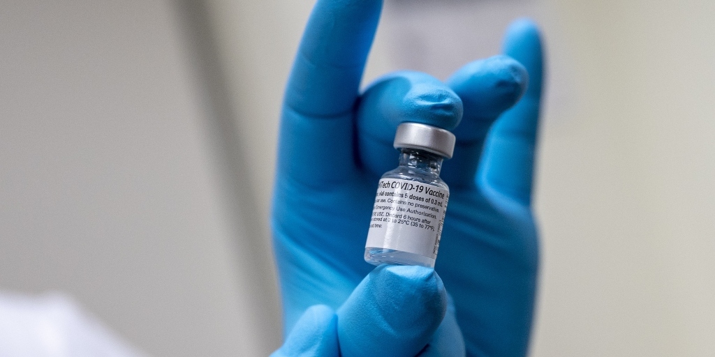Vacinação contra Covid-19 é suspensa por falta de doses em Teresópolis