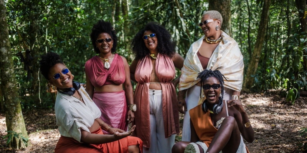 Com música e poesia, grupo promove reflexões sobre ancestralidades e identidade negra