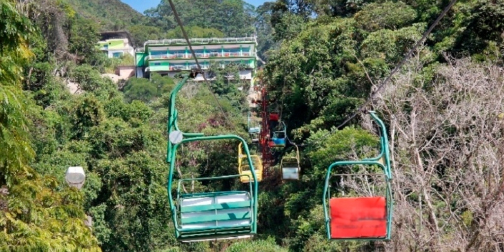 O teleférico, no Suspiro, é um dos pontos turísticos da cidade