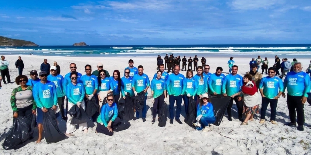 Em Arraial, combate ao lixo no mar foi transformado em política pública com o projeto Mares Limpos