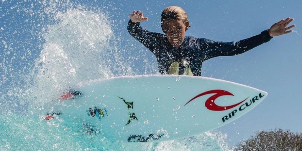 Pablo Gabriel tem 12 anos e é uma das maiores promessas do surfe brasileiro