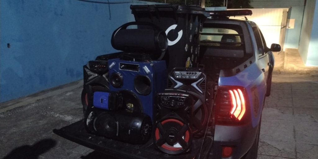 Flanelinhas detidos, caixas de som e carros aprendidos: veja o balanço das ocorrências do Réveillon em Cabo Frio 