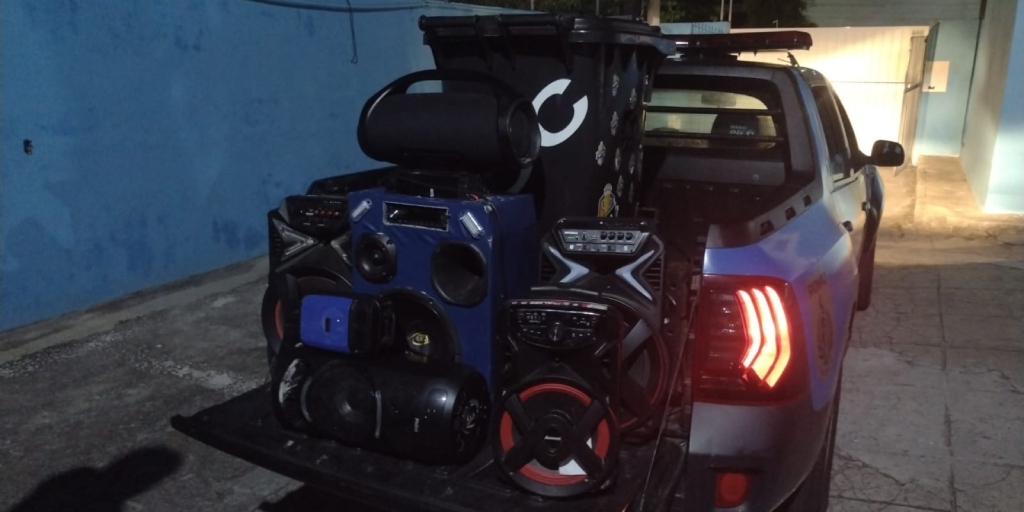 Flanelinhas detidos, caixas de som e carros aprendidos: veja o balanço das ocorrências do Réveillon em Cabo Frio