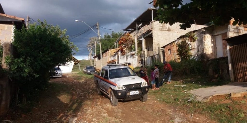 Cantagalo: após tempestade destelhar 55 casas, moradores ainda se recuperam de susto