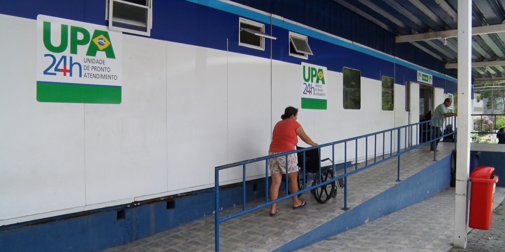 Funcionários terceirizados da UPA de Nova Friburgo fazem paralisação