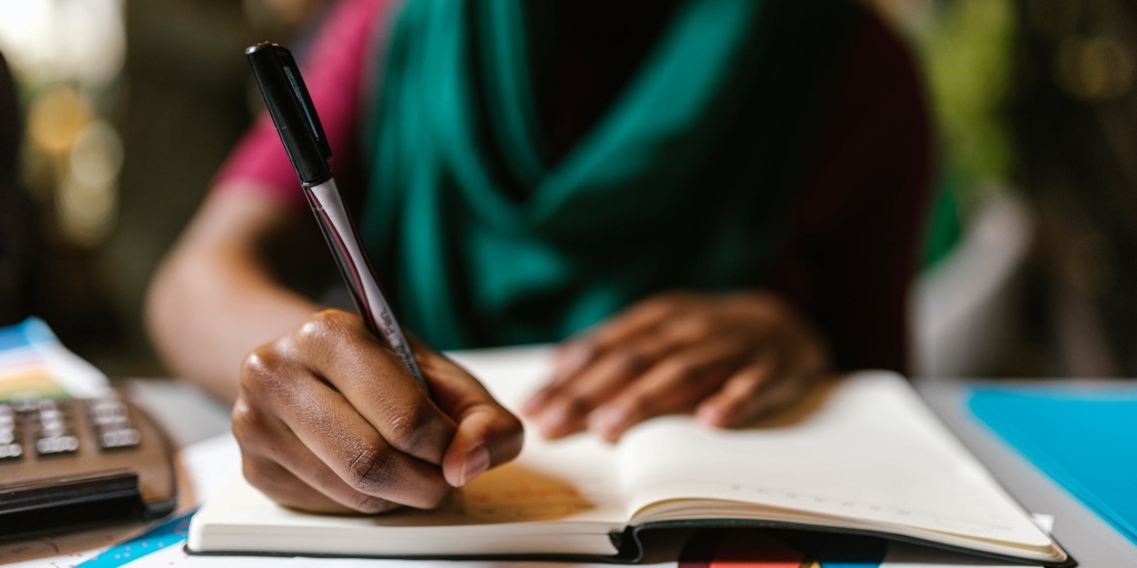 Cabo Frio renova parceria para oferecer bolsas de estudos aos jovens