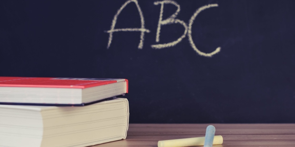 Secretarias de Educação de Búzios e Arraial do Cabo abrem período de renovação de matrículas