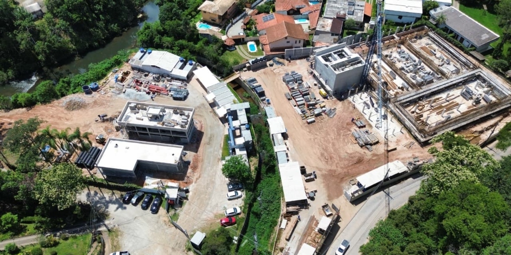 Obras da Estação de Tratamento de Esgoto (ETE) seguem em ritmo acelerado 