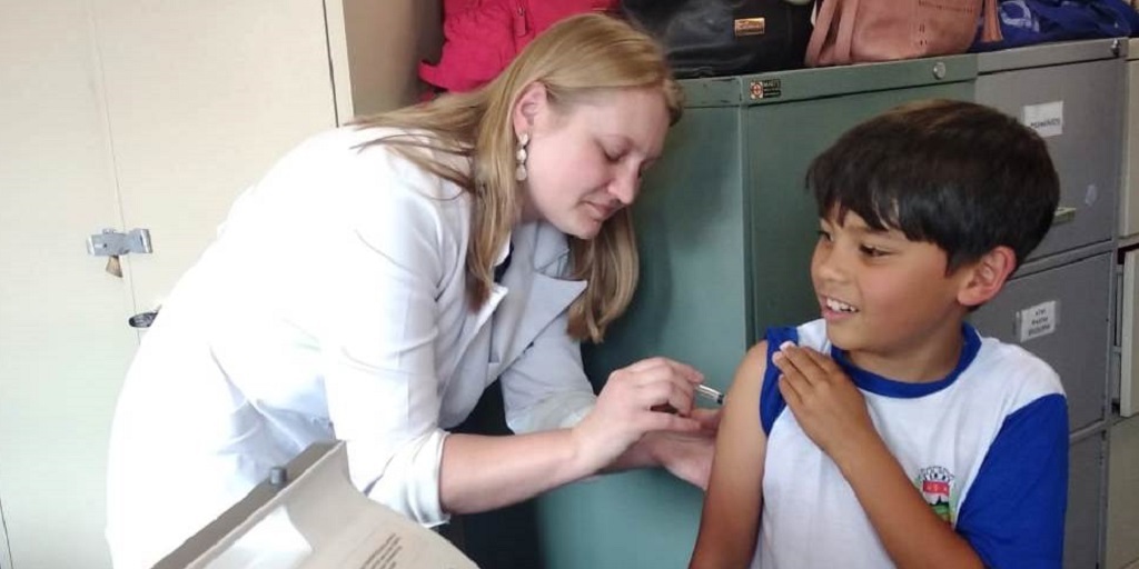 Teresópolis: vacinação de crianças menores de 5 anos contra sarampo segue até sexta 