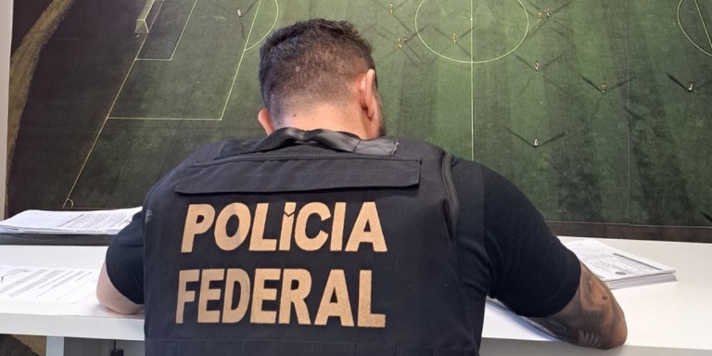 PF cumpre mandados de busca e apreensão em Friburgo para apurar possível manipulação de resultado na Série D do Brasileirão