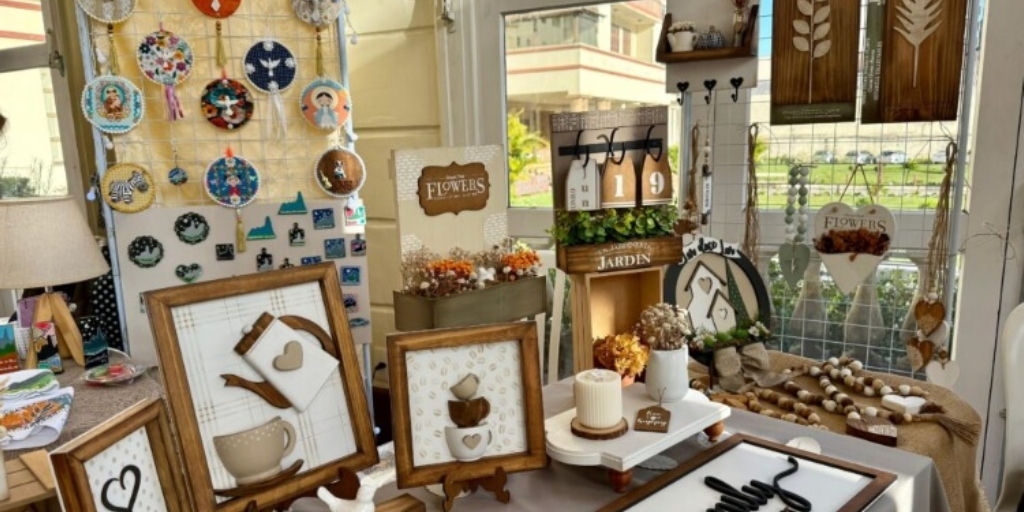 A Feira Artes da Serra acontece neste sábado, 12, na praça Santa Teresa