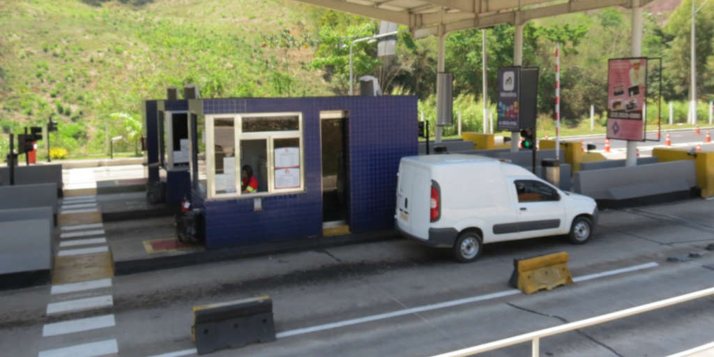 Cerca de 150 mil veículos deverão passar pela RJ-116 durante o feriado prolongado