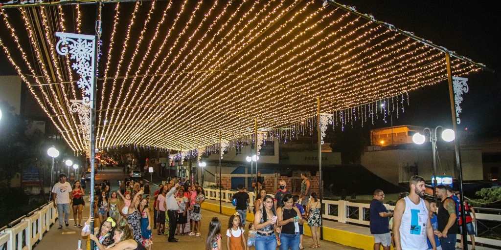 Túnel de Luz é uma das atrações da decoração natalina deste ano 