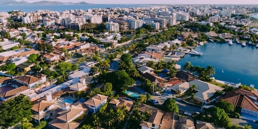 Plano Diretor, Código de Obras e Sistema de Assuntos Fundiários são sancionados em Cabo Frio