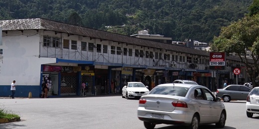 Teresópolis monta posto de vacinação contra sarampo na rodoviária