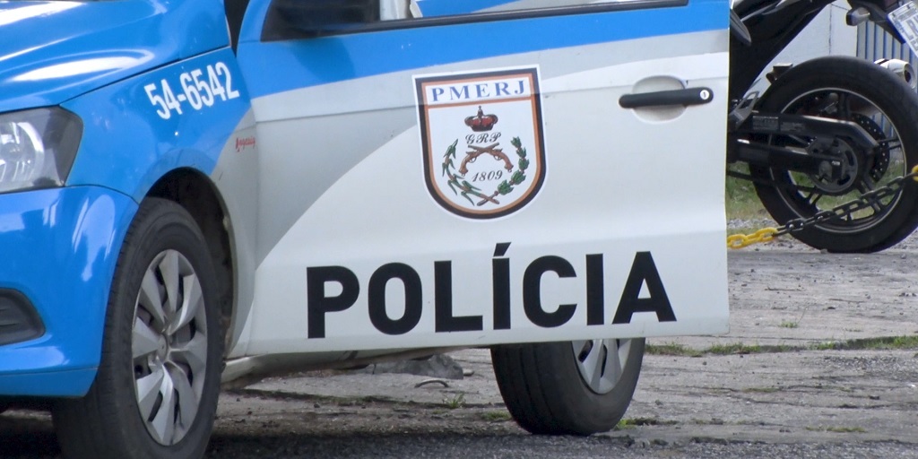 Nova Friburgo: pai ameaça bebê com faca e mulher desacordada é encontrada na Via Expressa