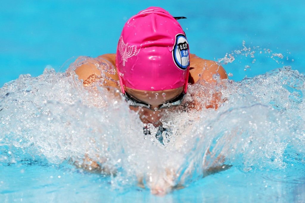 Jhennifer se prepara para competir nas piscinas de Lima, no Peru, durante os Jogos Pan-Americanos
