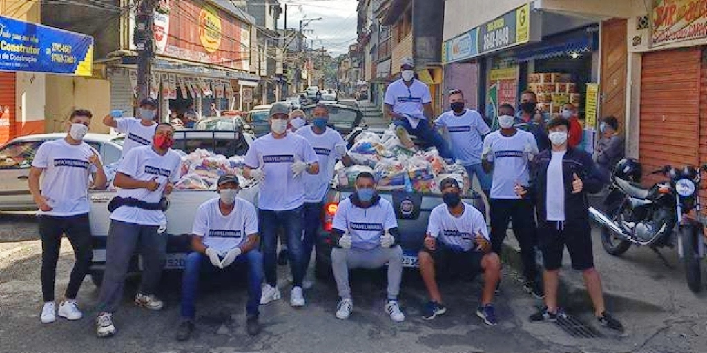 Jovens de Teresópolis lideram projeto social que ajuda famílias do bairro Beira Linha