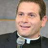 Padre Alexandre Paciolli, investigado por estupro de vulnerável em Nova Friburgo, é denunciado por importunação sexual em Itaperuna
