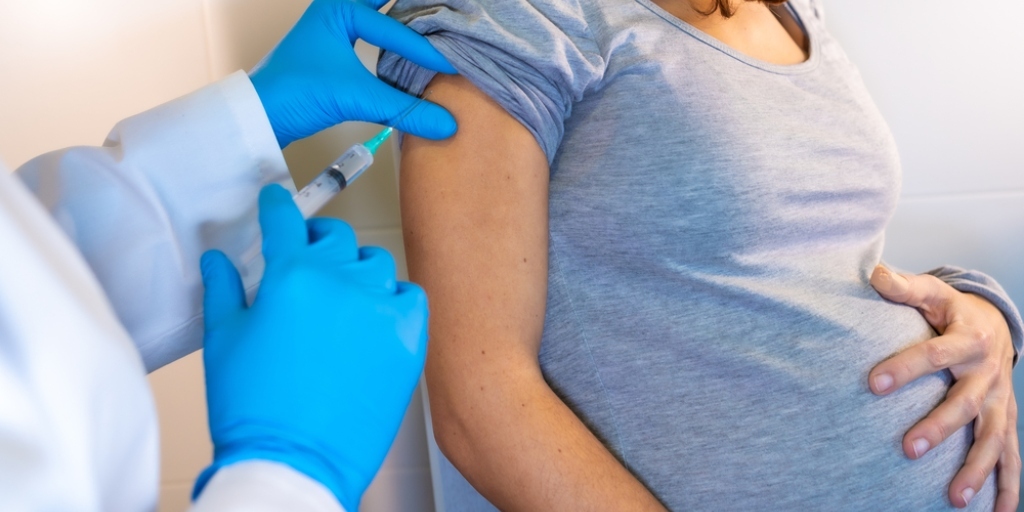 Friburgo inicia aplicação da 5ª dose contra a Covid nesta segunda; confira locais de vacinação