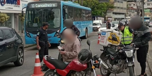 Ação contra motos barulhentas em Friburgo: mais de 200 condutores são abordados e 22 autuados
