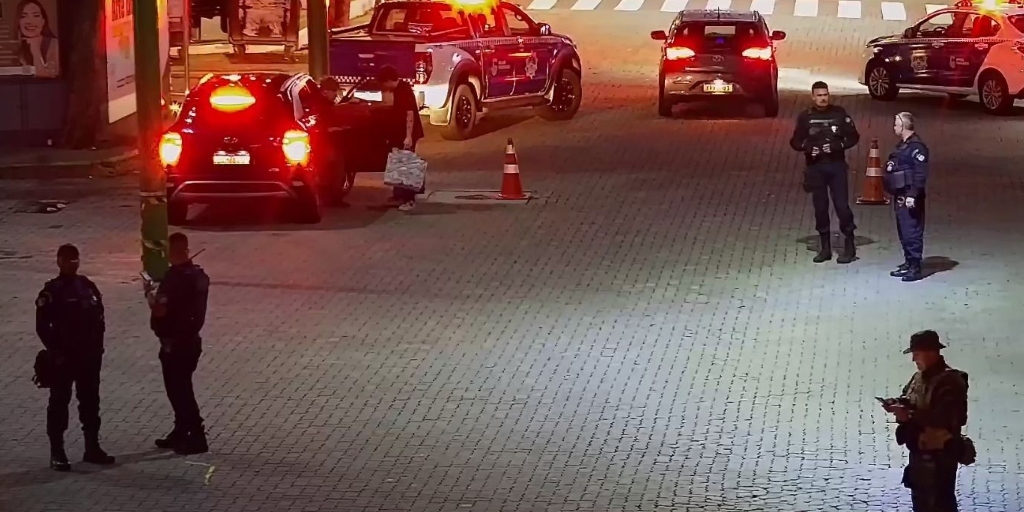 Operação integrada registra apreensões e infrações em 'rolezinho' de Natal em Nova Friburgo; veja balanço