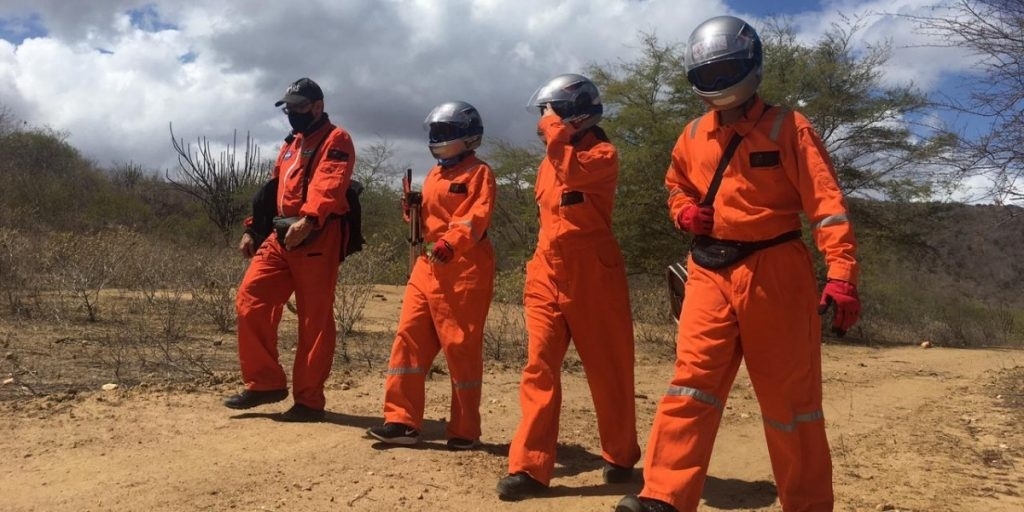 Jovem participou de escalada e observação astronômica, entre outras atividades