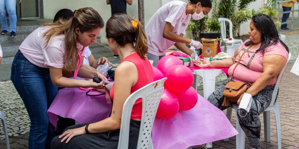 Cidades da Região dos Lagos realizam atividades para celebrar ‘Outubro Rosa’