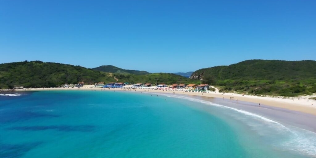 Quiosques da Praia das Conchas, em Cabo Frio, passam por desocupação e serão demolidos