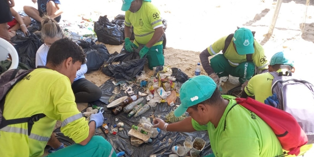 Mais de 700 kg de lixo são recolhidos em Cabo Frio e Búzios no Dia Mundial da Limpeza de Praias e Rios