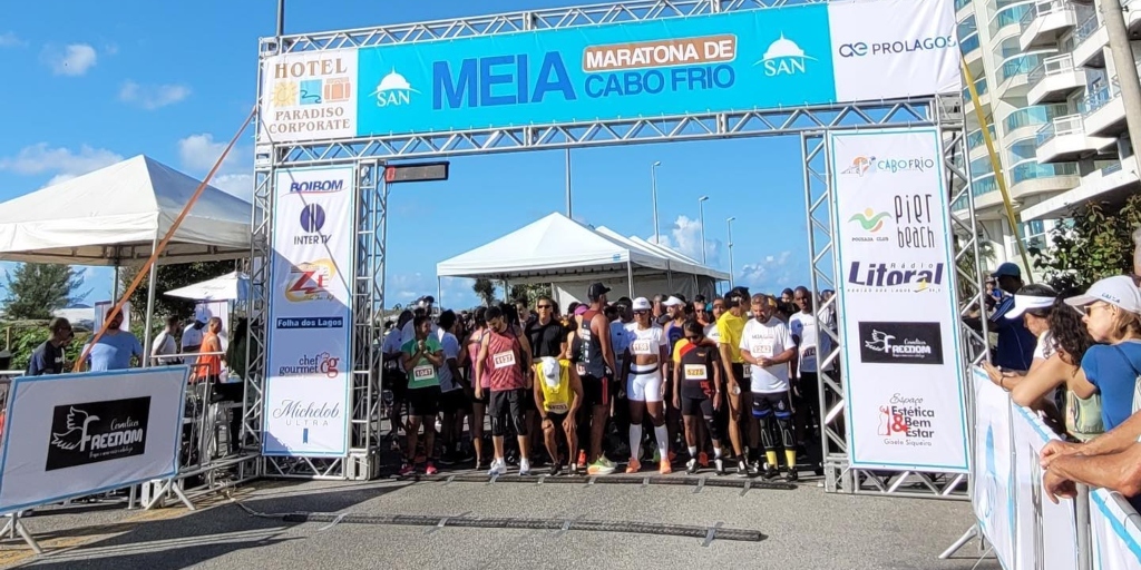 'Meia Maratona de Cabo Frio' reúne centenas de corredores; confira os vencedores