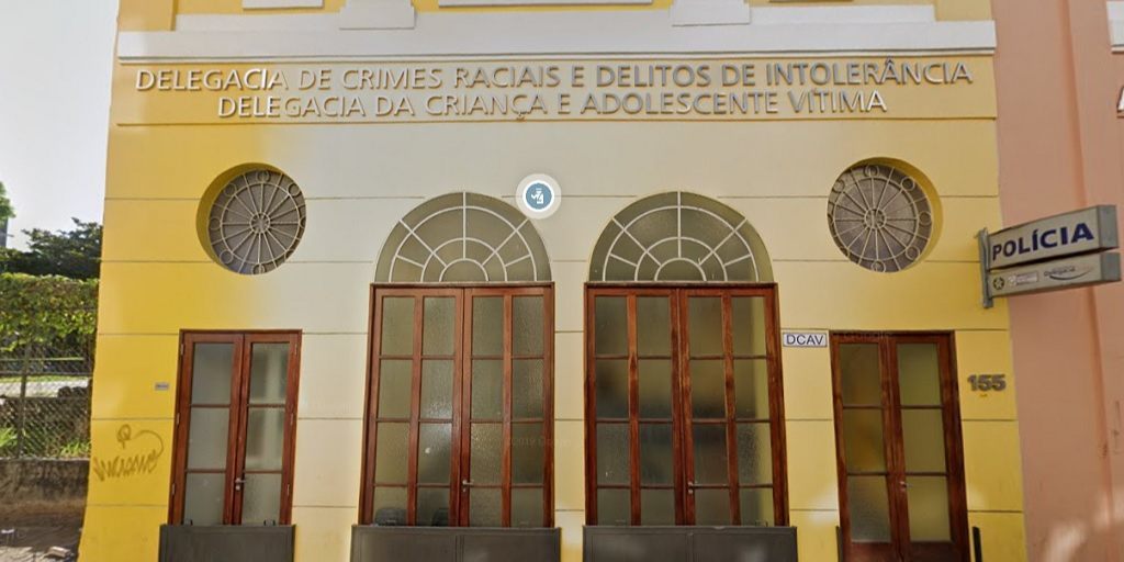 Delegacia de Crimes Raciais e Delitos de Intolerância (Decradi) fica na rua do Lavradio, 155, no Centro do Rio de Janeiro