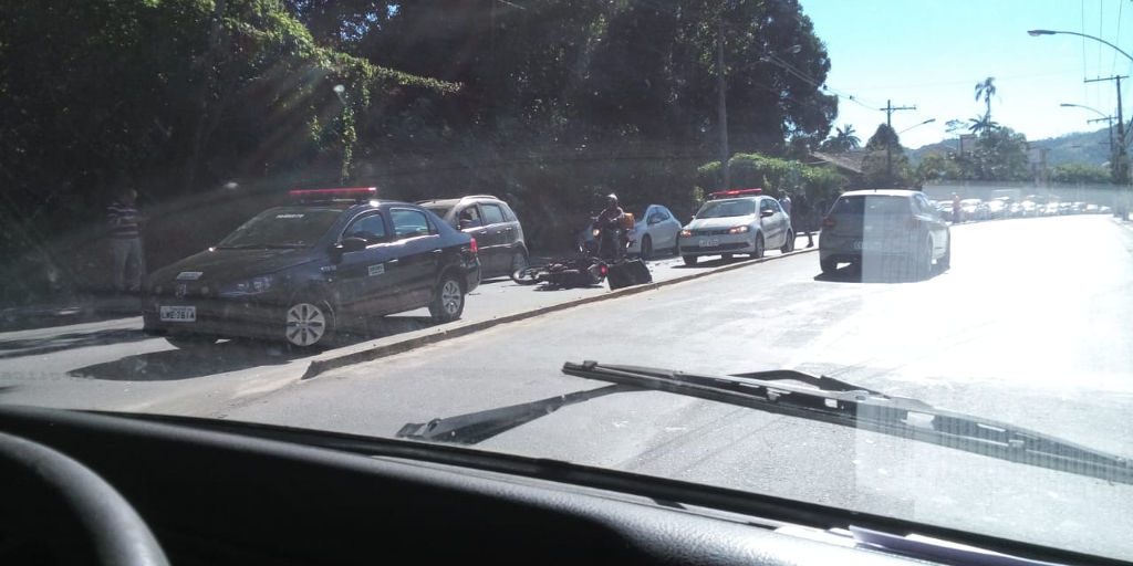 Motociclista sofre acidente no bairro de Olaria, em Nova Friburgo