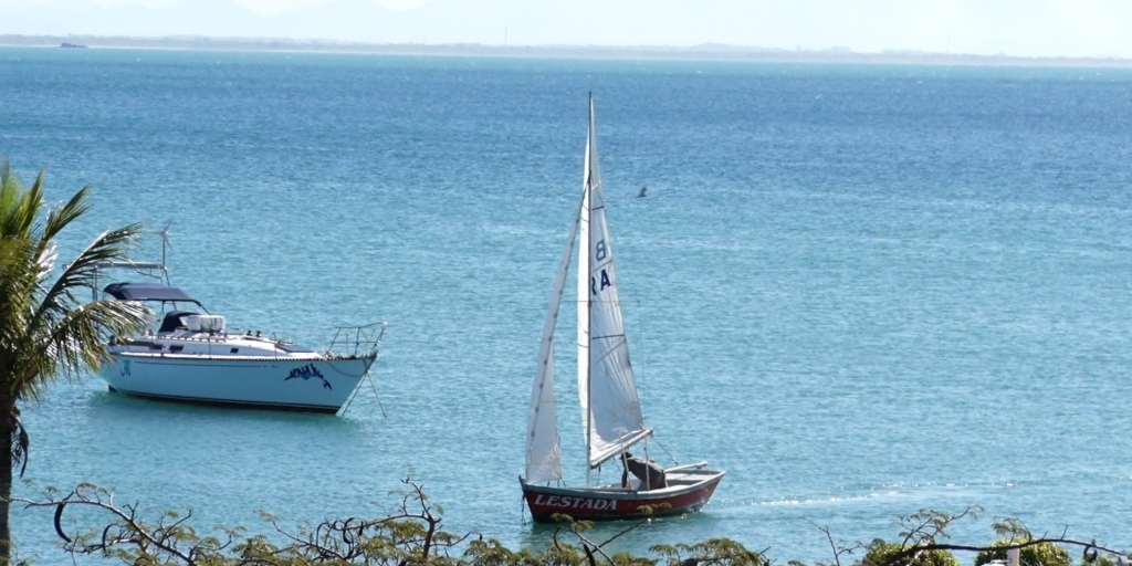 Aulas na escolinha de vela iniciaram nesta terça-feira em Búzios