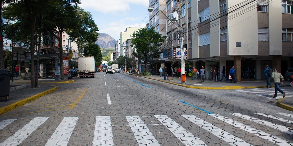 Prefeitura de Friburgo determina fechamento de indústrias e comércios a partir desta segunda