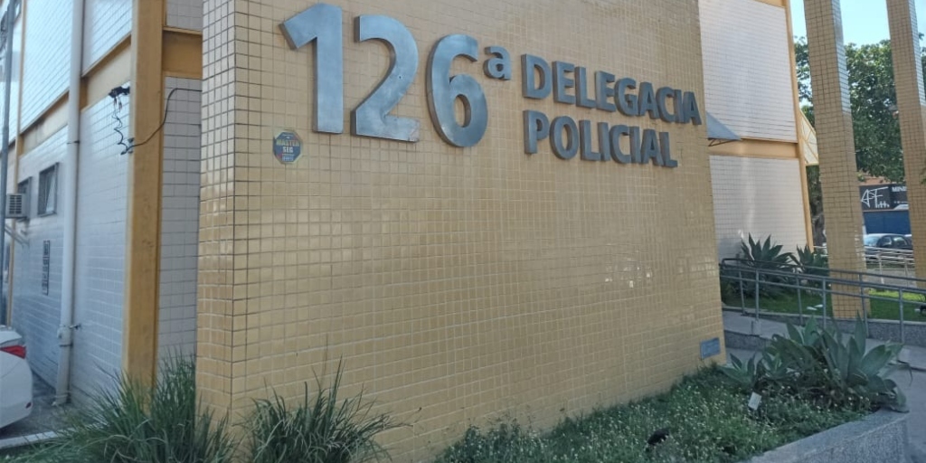 Professora é presa por agredir duas crianças em creche municipal de Cabo Frio