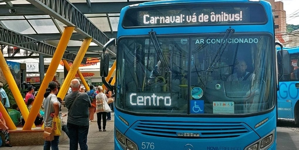 Ônibus terão horários reforçados durante o Carnaval