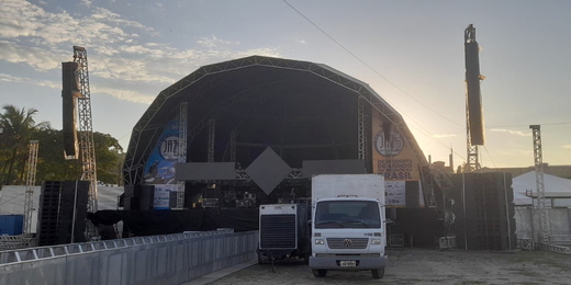 Rio das Ostras finaliza a montagem dos palcos para a 20ª edição do Festival de Jazz & Blues