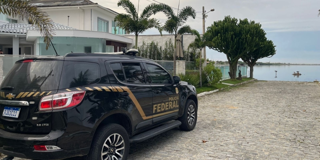 PF deflagra nova fase de operação contra organização que divulgava fake news nas eleições; prefeito de Cabo Frio está entre os alvos
